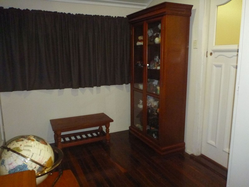 111 Livingstone St, Berserker QLD 4701