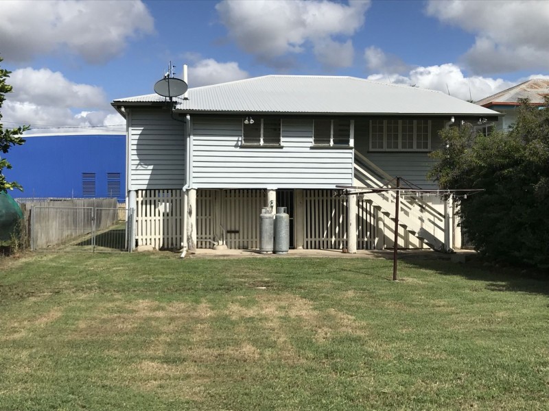111 Livingstone St, Berserker QLD 4701