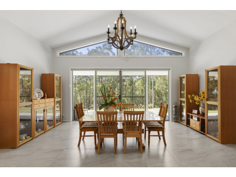 8 Woodlot Place, Batehaven NSW 2536