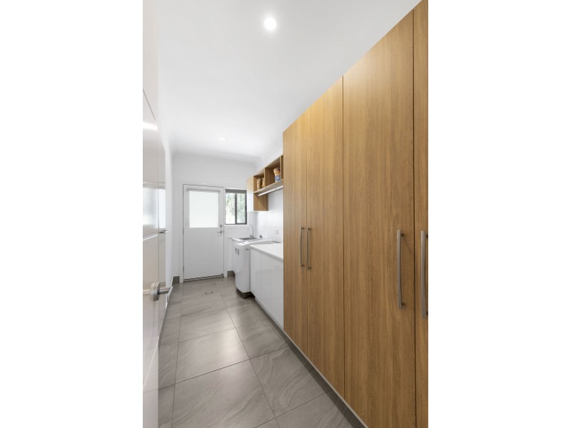 8 Woodlot Place, Batehaven NSW 2536