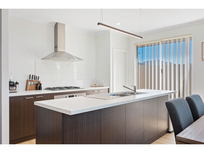 27 Resolve crescent, Eaton WA 6232