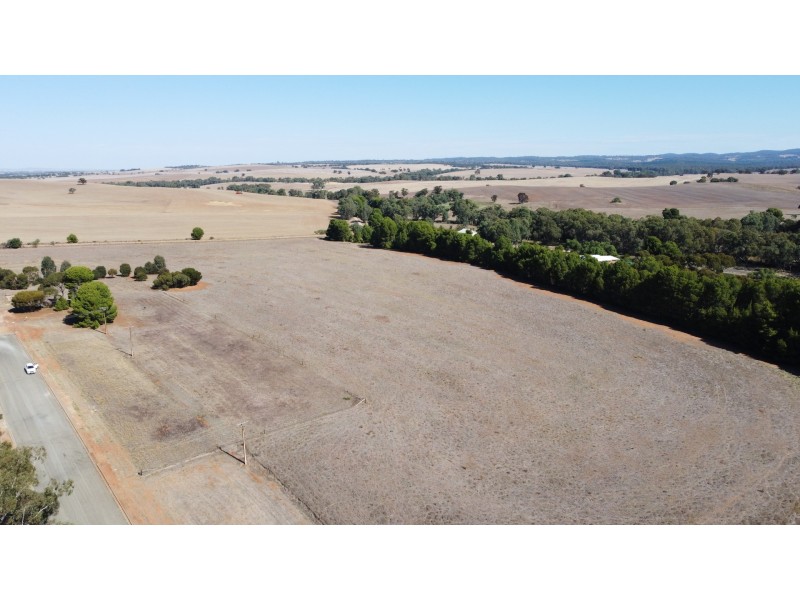 11 West Terrace, Wirrabara SA 5481