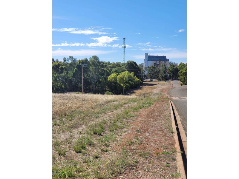 11 West Terrace, Wirrabara SA 5481