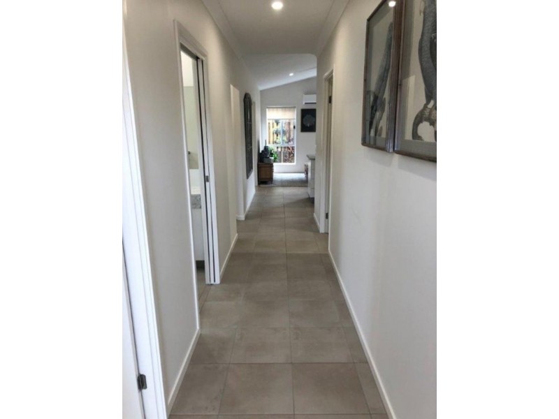 124/2-20 Island View Drive, Urangan QLD 4655
