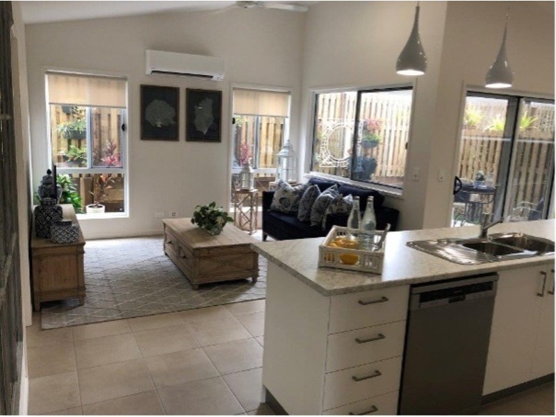 124/2-20 Island View Drive, Urangan QLD 4655