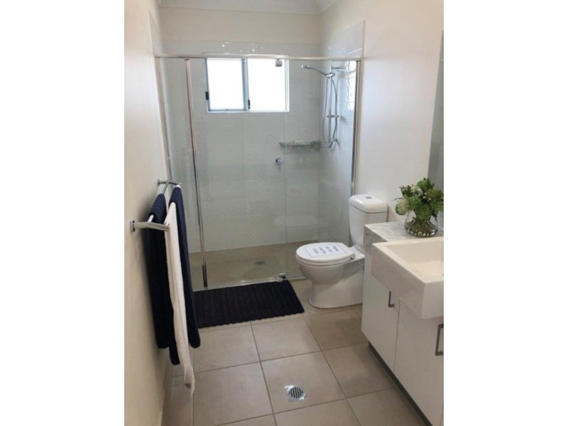 124/2-20 Island View Drive, Urangan QLD 4655