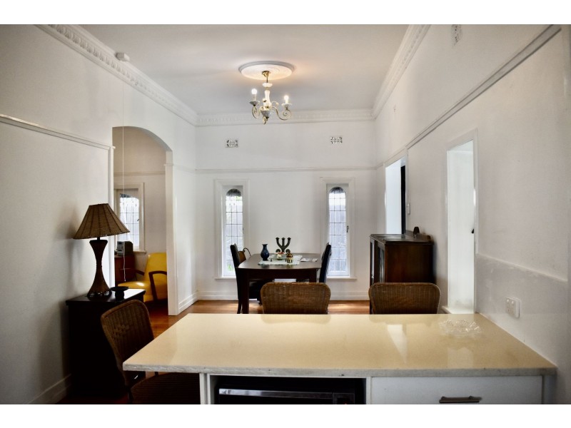 14 Burn st, Camp Hill QLD 4152