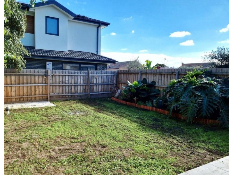 25 Carlyon Street, Ormond VIC 3204