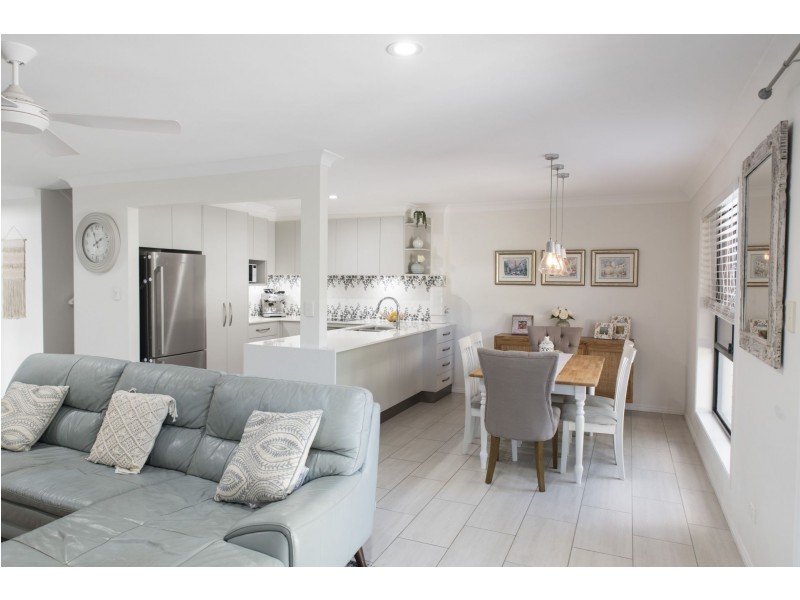 2/751 Ashmore Road, Molendinar QLD 4214