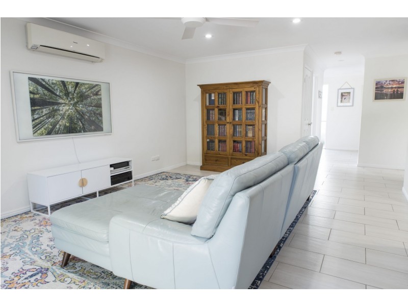 2/751 Ashmore Road, Molendinar QLD 4214