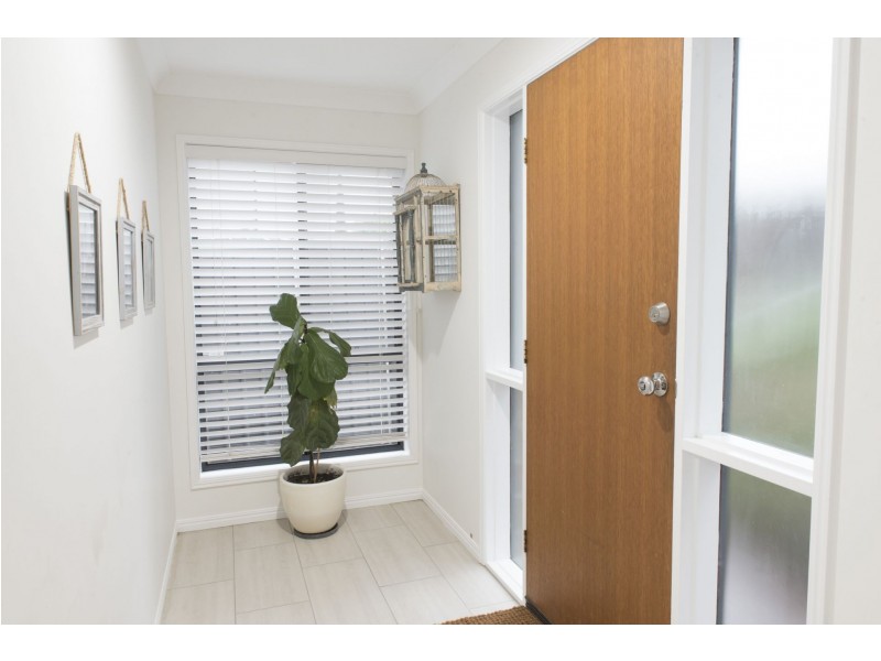 2/751 Ashmore Road, Molendinar QLD 4214