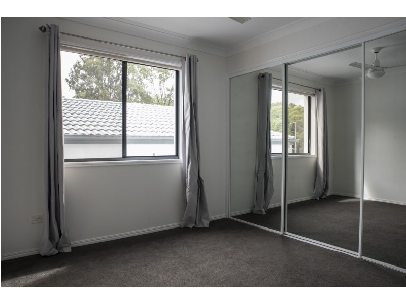 2/751 Ashmore Road, Molendinar QLD 4214