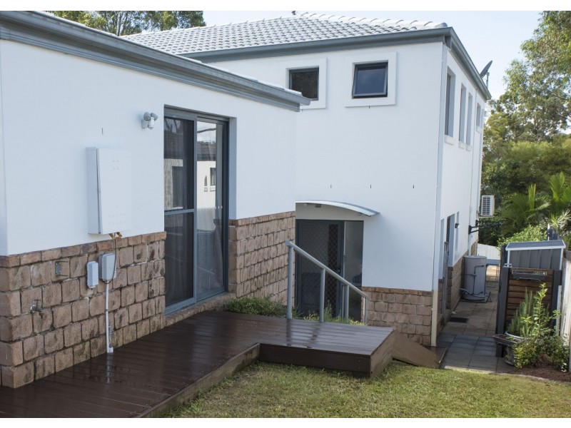 2/751 Ashmore Road, Molendinar QLD 4214