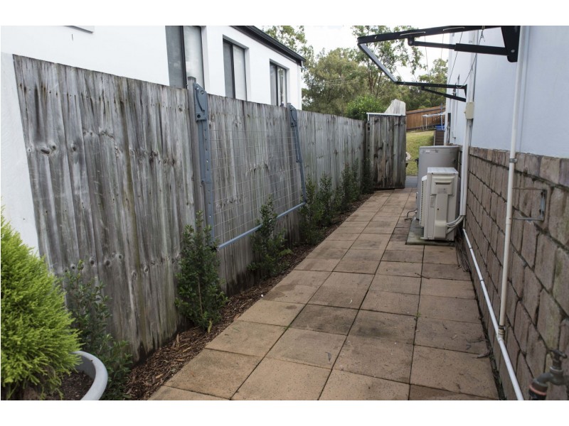 2/751 Ashmore Road, Molendinar QLD 4214