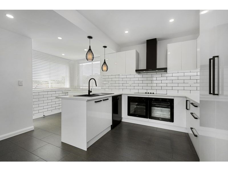 14 Ashleigh Avenue, Frankston VIC 3199