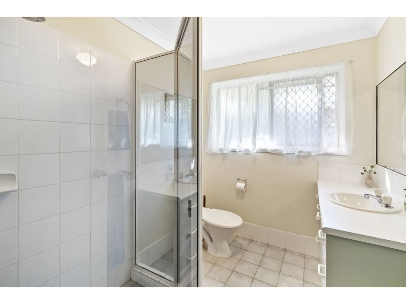 15 Ridgewood Court, Burleigh Waters QLD 4220