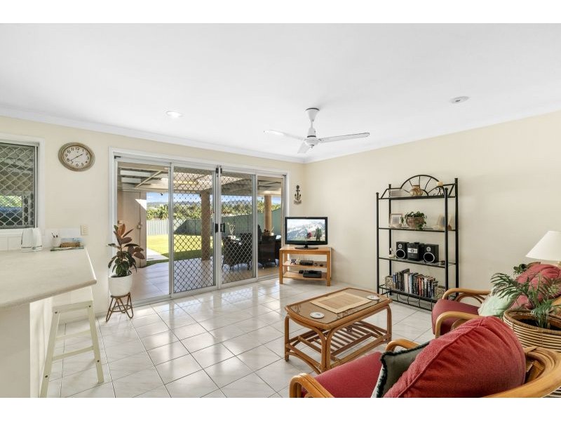 15 Ridgewood Court, Burleigh Waters QLD 4220