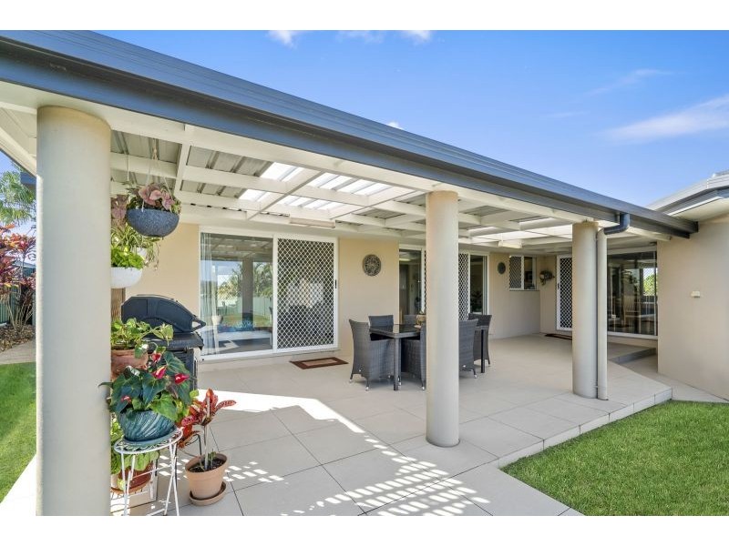 15 Ridgewood Court, Burleigh Waters QLD 4220