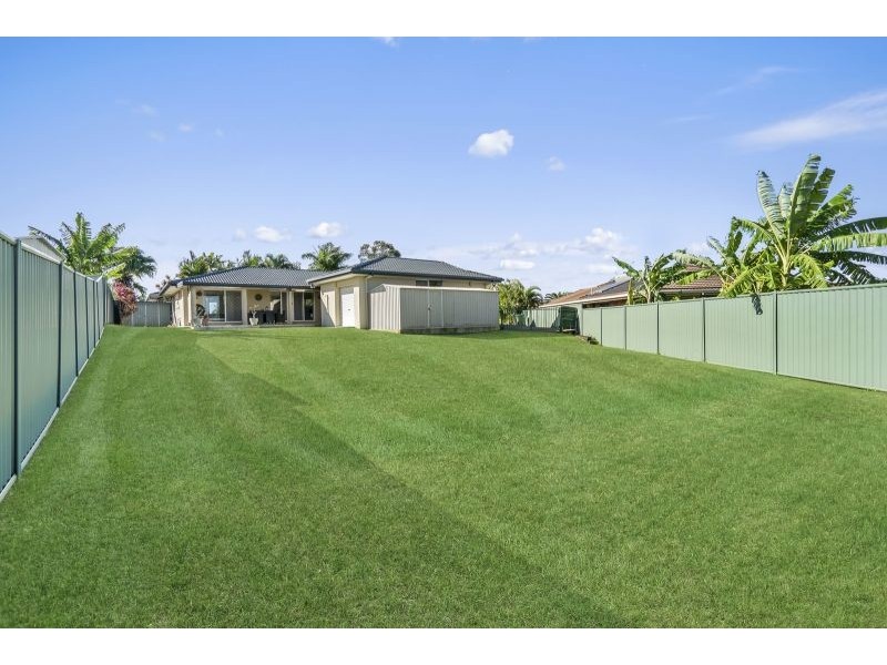 15 Ridgewood Court, Burleigh Waters QLD 4220
