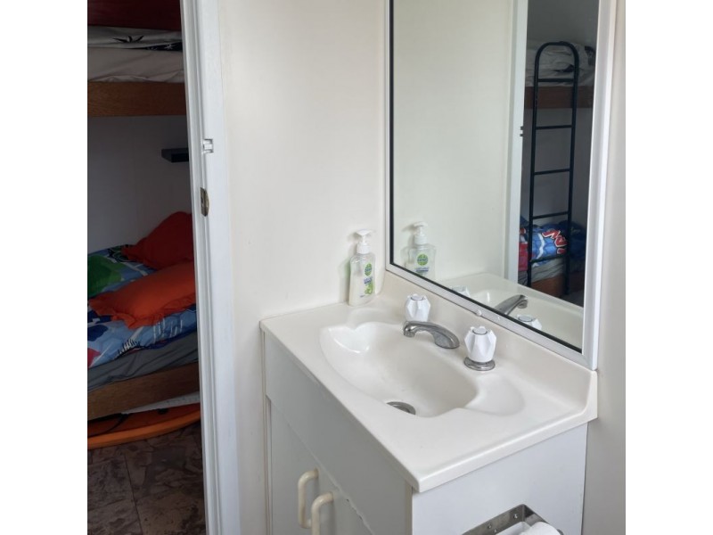 Cabin 115/425 Princes Highway, Lake Tabourie NSW 2539