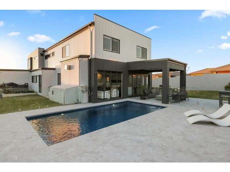 26 Pinchtail Street, Chisholm NSW 2322