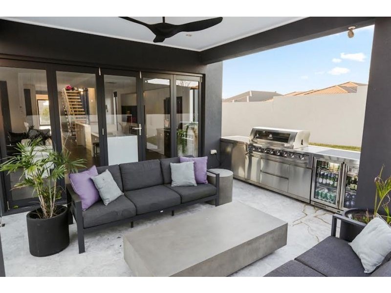 26 Pinchtail Street, Chisholm NSW 2322