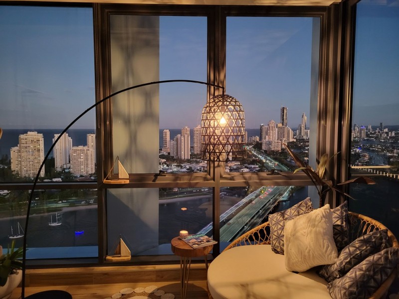 2 Como crescent, Southport QLD 4215