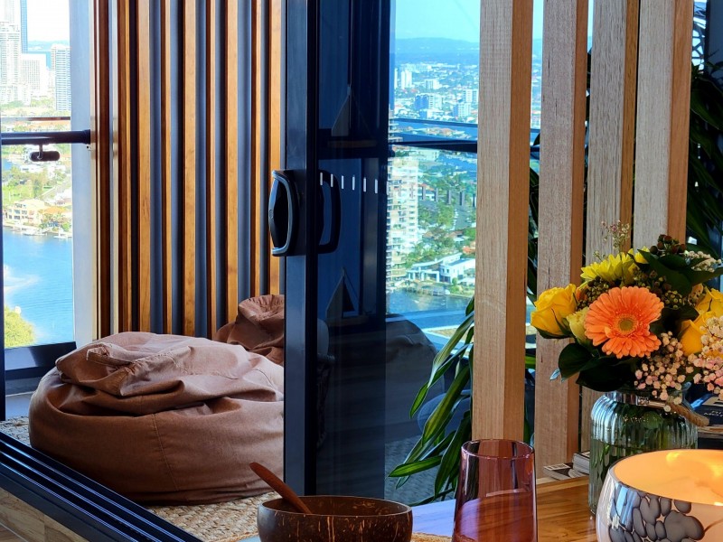 2 Como crescent, Southport QLD 4215