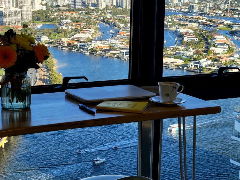 2 Como crescent, Southport QLD 4215