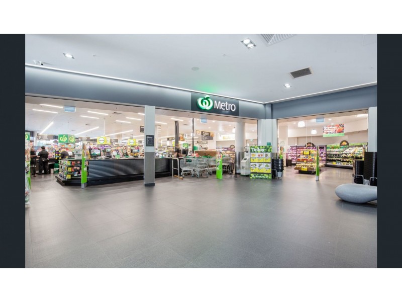 2 Como crescent, Southport QLD 4215