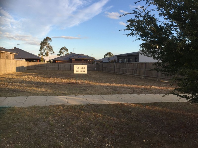 10 Distinction Drive, Alfredton VIC 3350