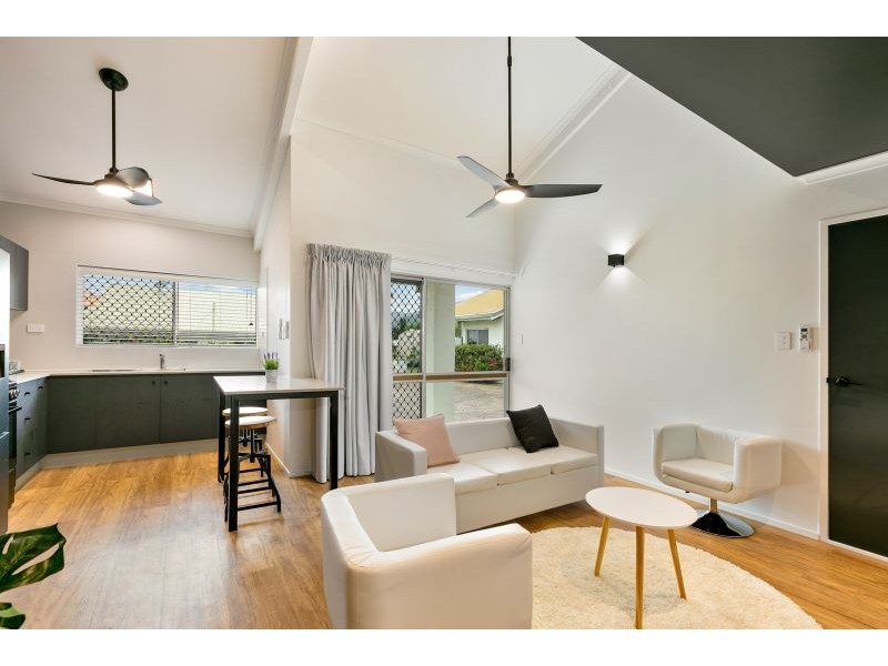 5/6 Crathern Close, Edge Hill QLD 4870