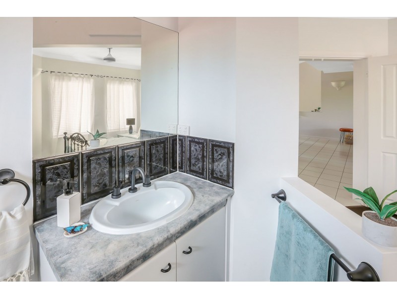 4/28 Springfield Crescent, Manoora QLD 4870