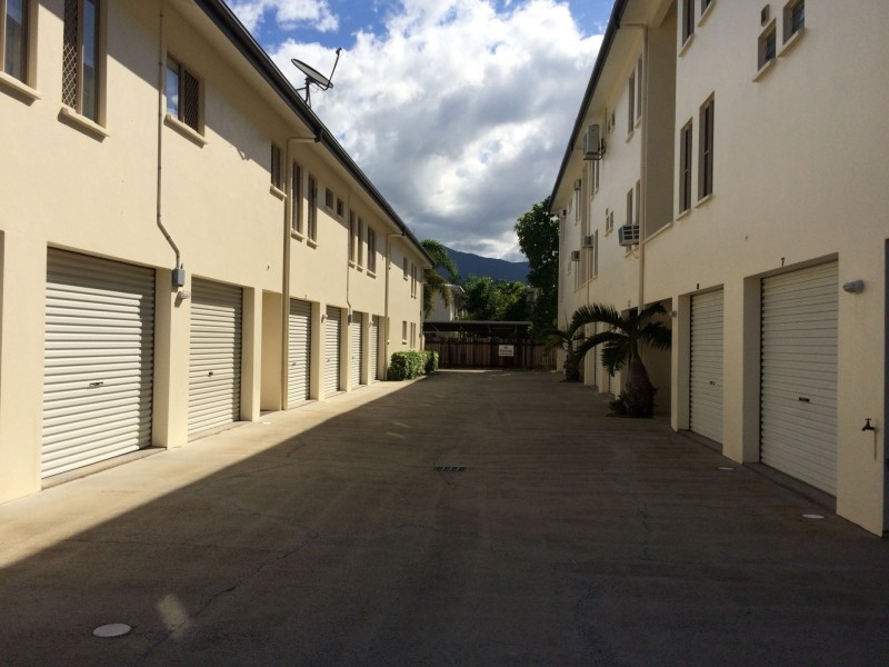 4/28 Springfield Crescent, Manoora QLD 4870