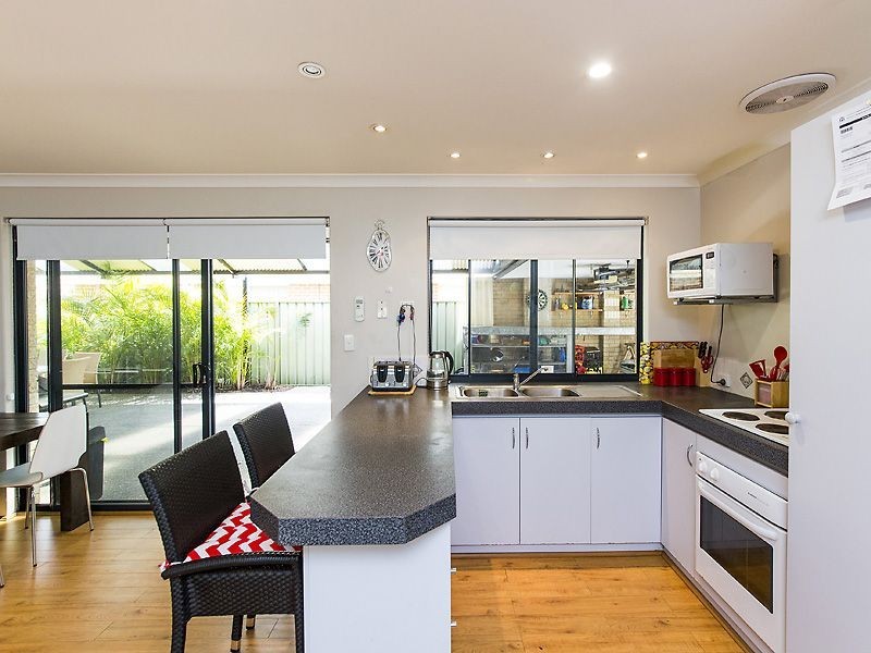 27 Jakovich Circuit, Atwell WA 6164