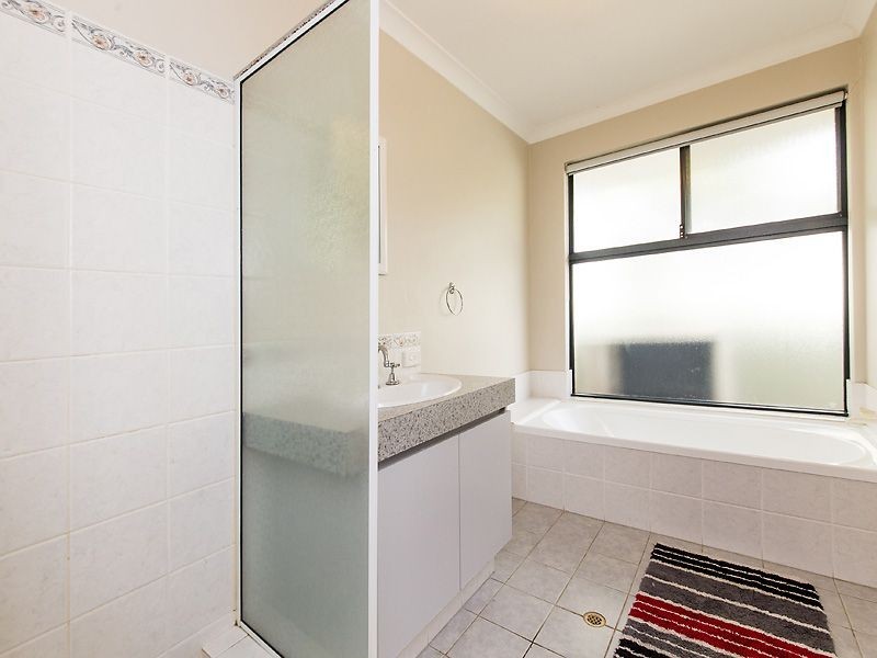 27 Jakovich Circuit, Atwell WA 6164