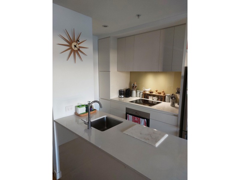 709/101 Bay Street, Port Melbourne VIC 3207