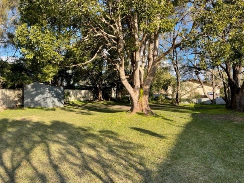 4 First Avenue, Erowal Bay NSW 2540