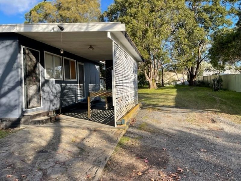 4 First Avenue, Erowal Bay NSW 2540