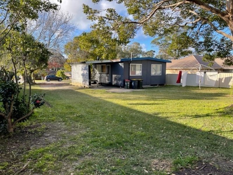 4 First Avenue, Erowal Bay NSW 2540
