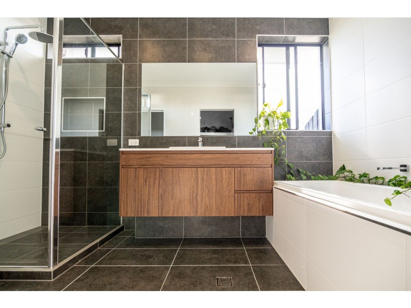 164 Watheroo Street, South Ripley QLD 4306