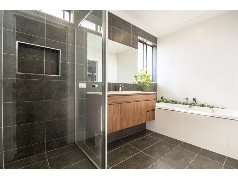 164 Watheroo Street, South Ripley QLD 4306