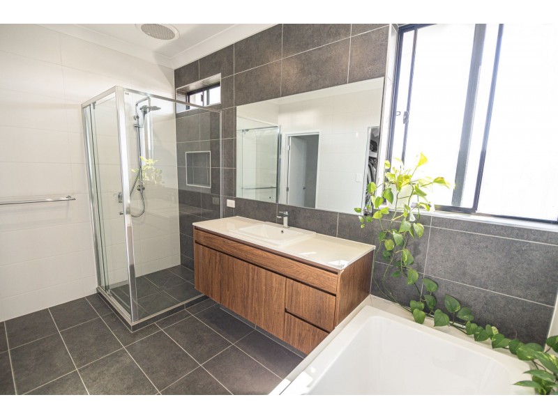 164 Watheroo Street, South Ripley QLD 4306