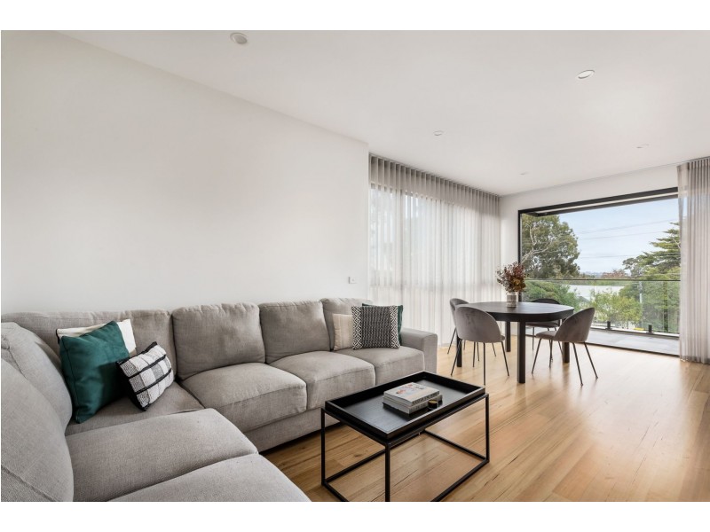 1/38 Warwick road, Greensborough VIC 3088