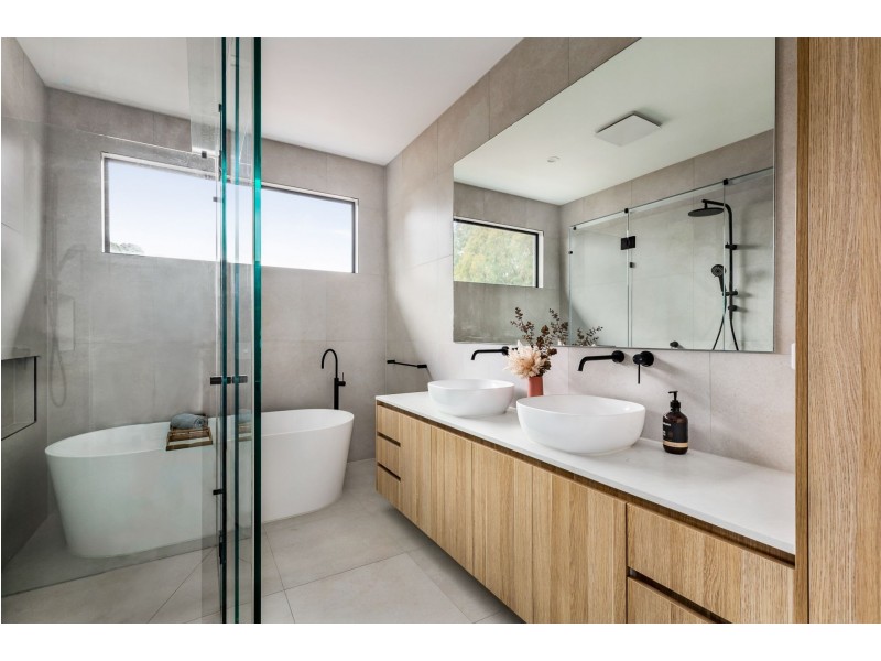 1/38 Warwick road, Greensborough VIC 3088
