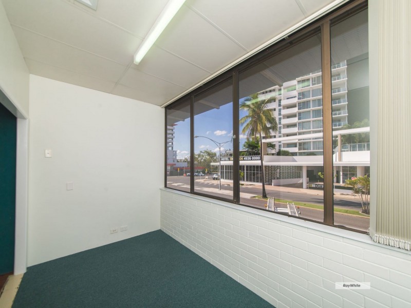 3 & 4/6 East St, Rockhampton QLD 4700