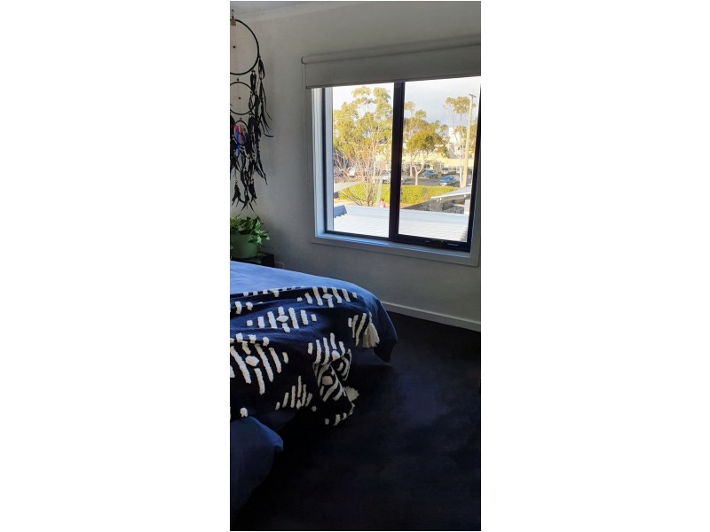 2/82 Beach Road, Torquay VIC 3228