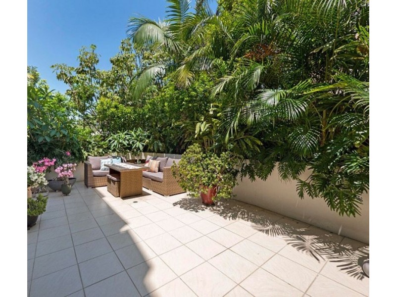 1/159 Clarence Road, Indooroopilly QLD 4068