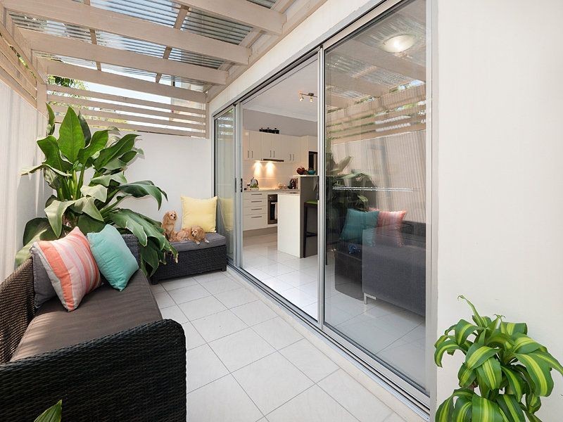 1/159 Clarence Road, Indooroopilly QLD 4068