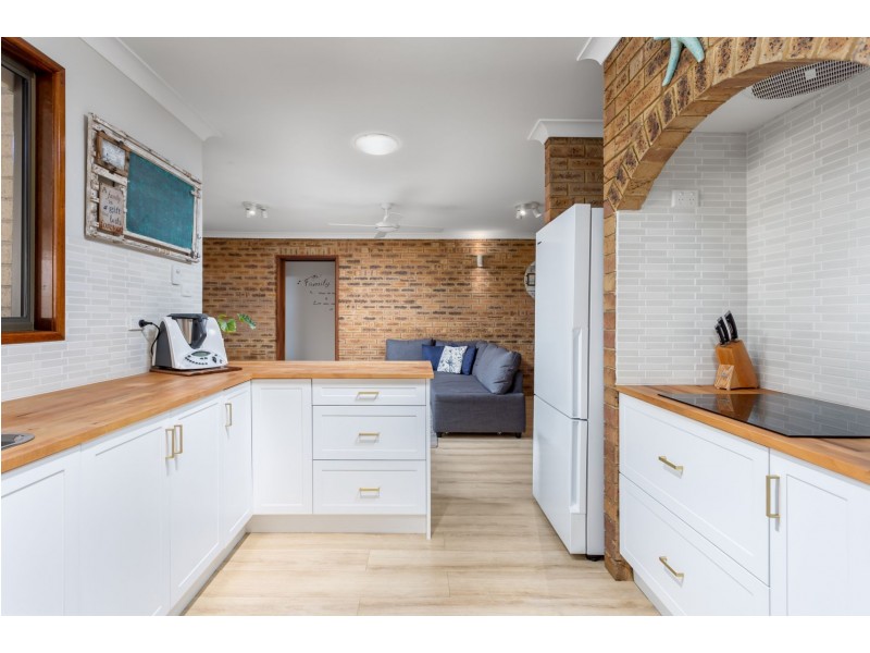 13 Swan Avenue, Collie WA 6225